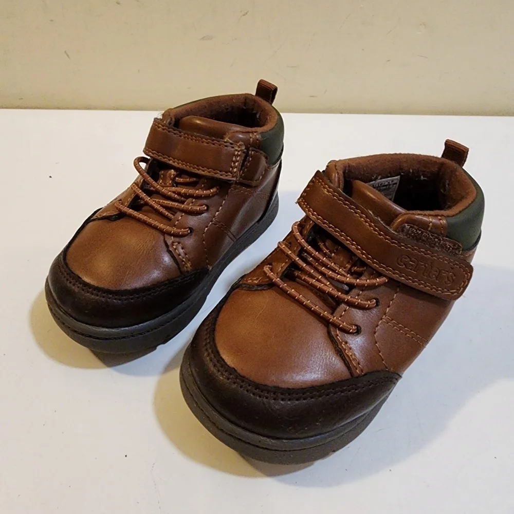Carter's baby's brown booties size 5.5M